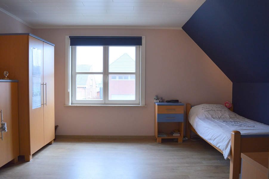 Ruime woning met stalgebouw op 6.723m² te Waarschoot 