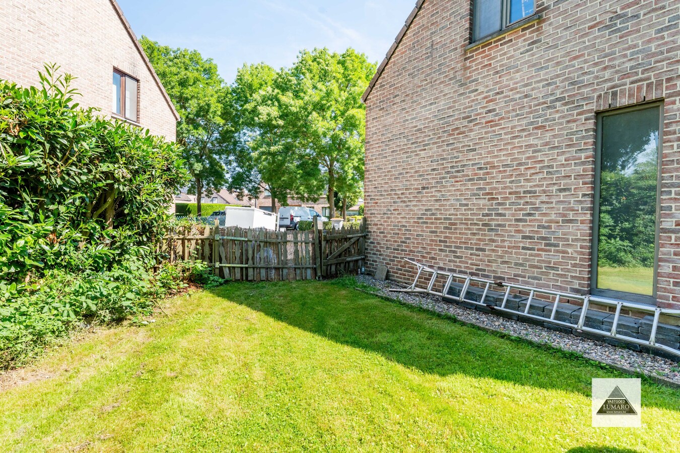 Gezinswoning met 4 slaapkamers, gelegen aan de Winterdijk, natuurgebied Maaswinkel. 