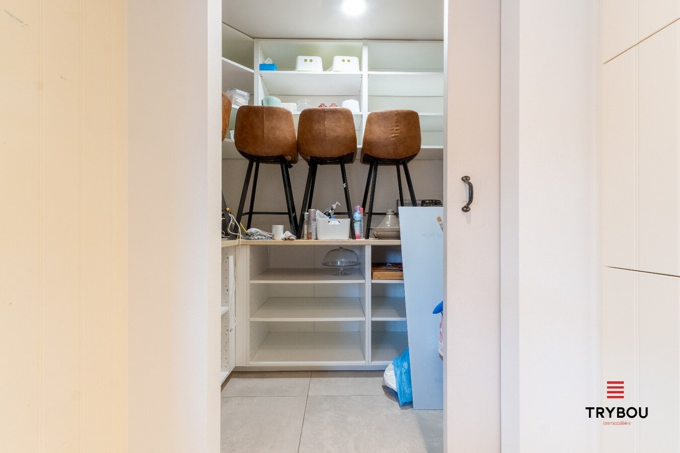 Open bebouwing met een uitzonderlijk ruim perceel in Houthulst! 