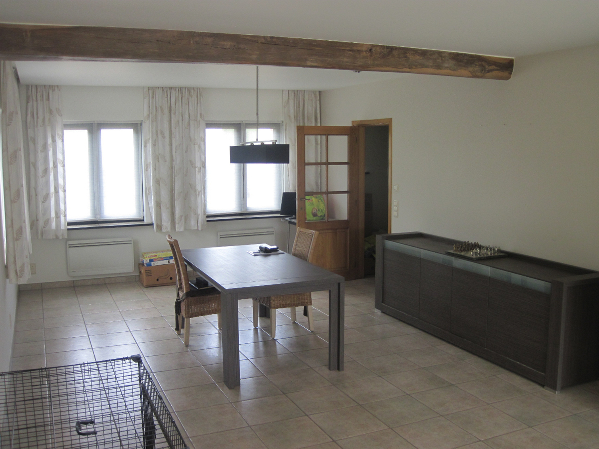 Ruime villa nabij 't Peerdeken. 