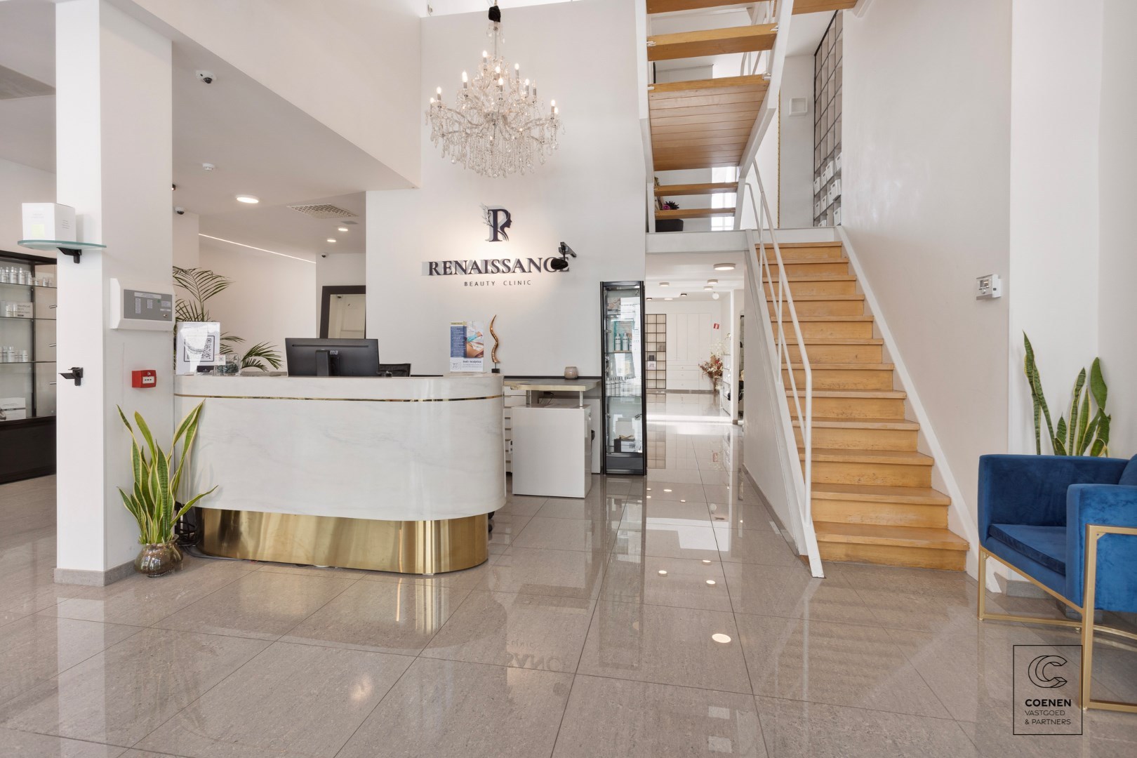 Prachtige handelsruimte met een bruikbare oppervlakte van 355 m² op een SCHITTERENDE locatie te Berchem 