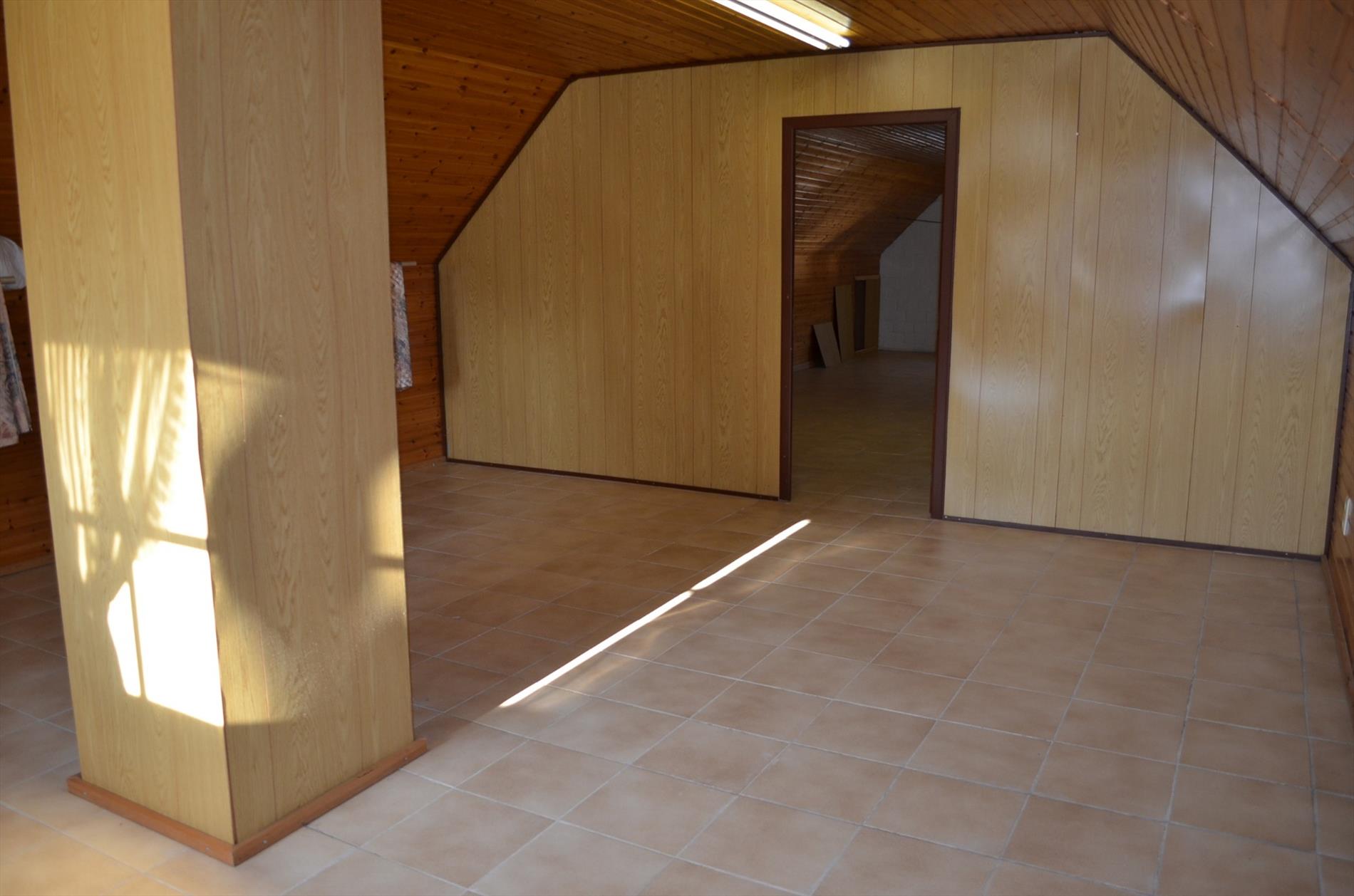 Rustieke woning met 3 slpks en tuin in rustige wijk te Eeklo 