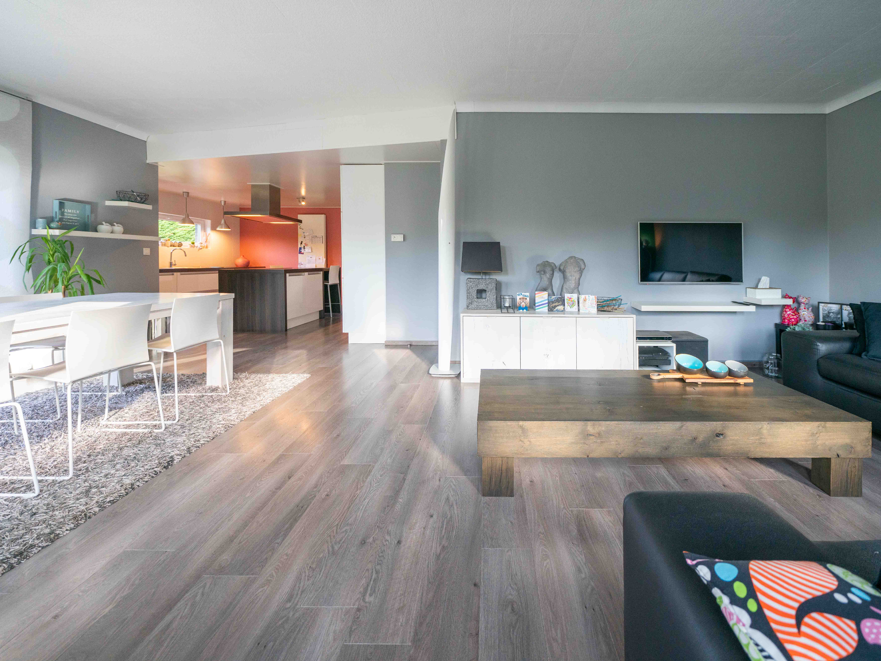 Volledig gerenoveerde woning in rustige woonwijk 