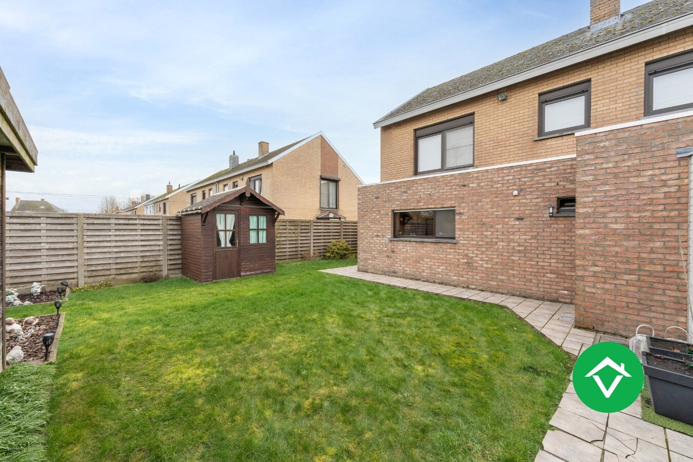 Instapklare woning met 3 slaapkamers en garage te Koekelare 