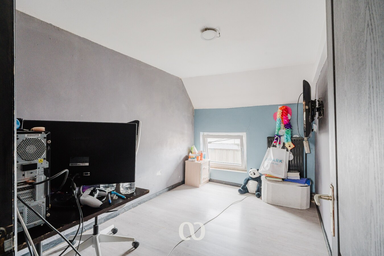 Ruime half open bebouwing op rustige ligging 