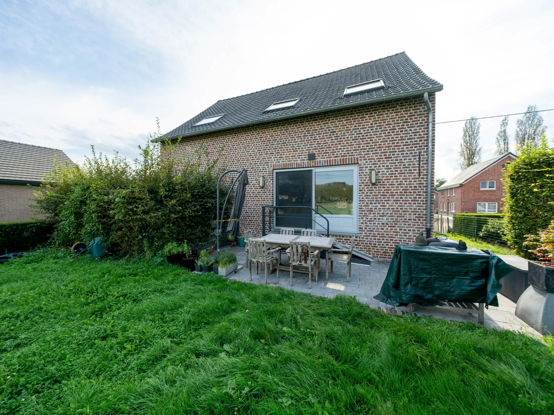 Prachtige 4-gevel met grote tuin in Itterbeek 