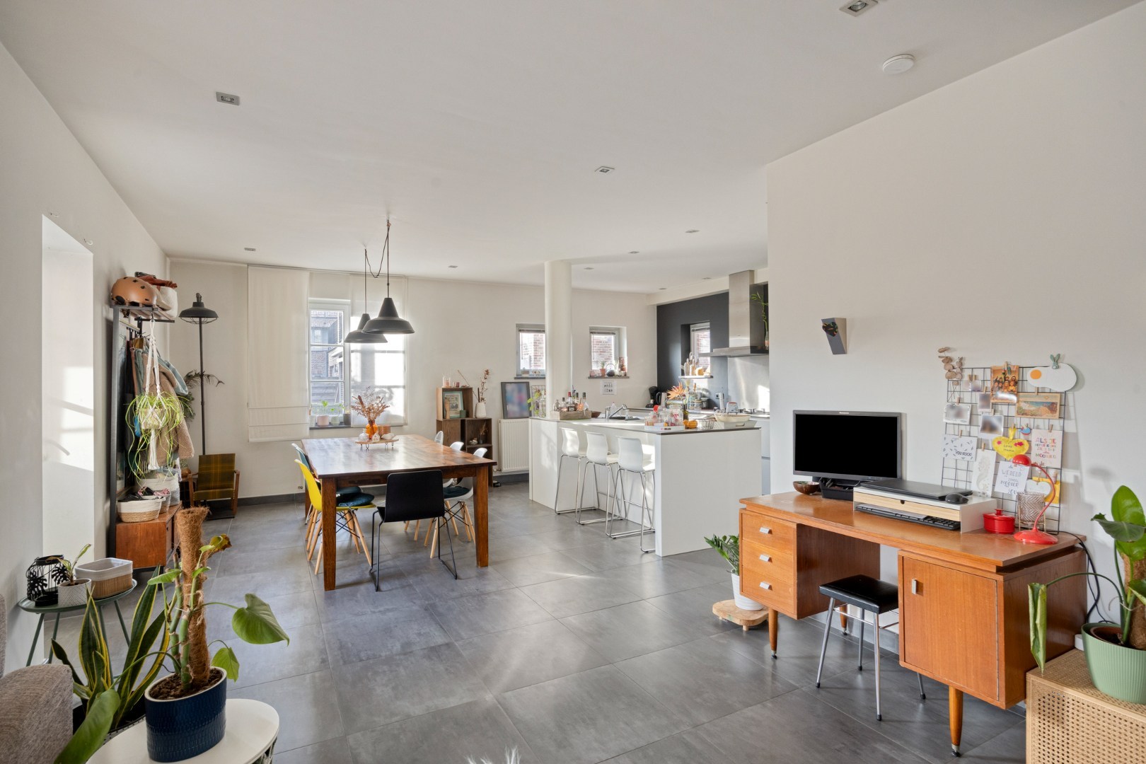 Luxueus gelijkvloers appartement met zuidgerichte tuin en garage in Tongerlo 