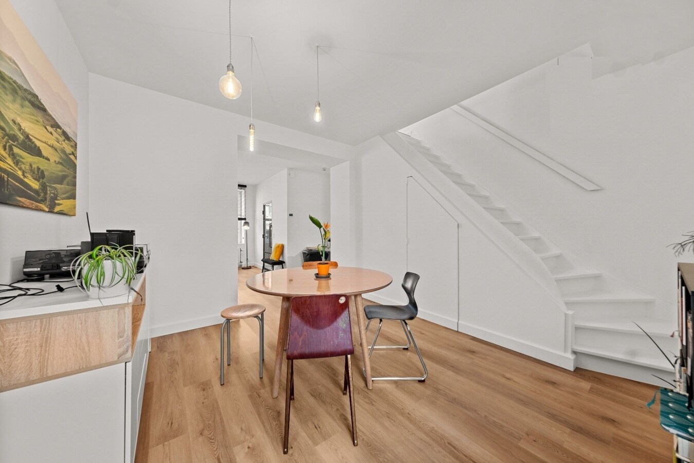 Mooi gerenoveerde woning met terrastuin *** PAS VRIJ VANAF 1 JANUARI, NIET VROEGER! 