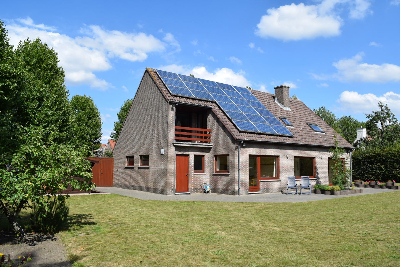 Lichtrijke villa in aangename omgeving ! 