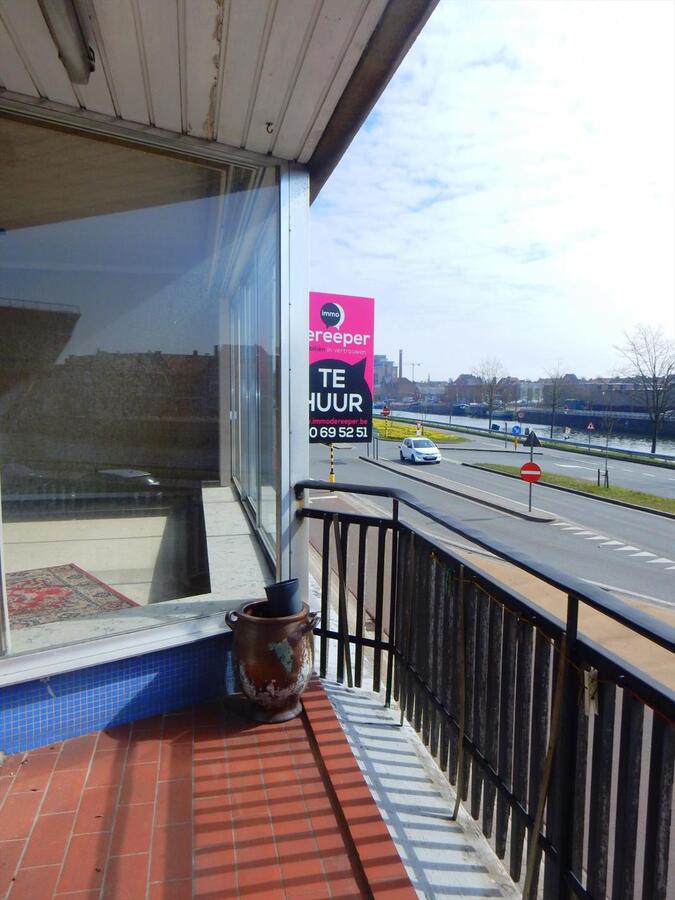 Zonnig appartement met 2 slaapkamers 