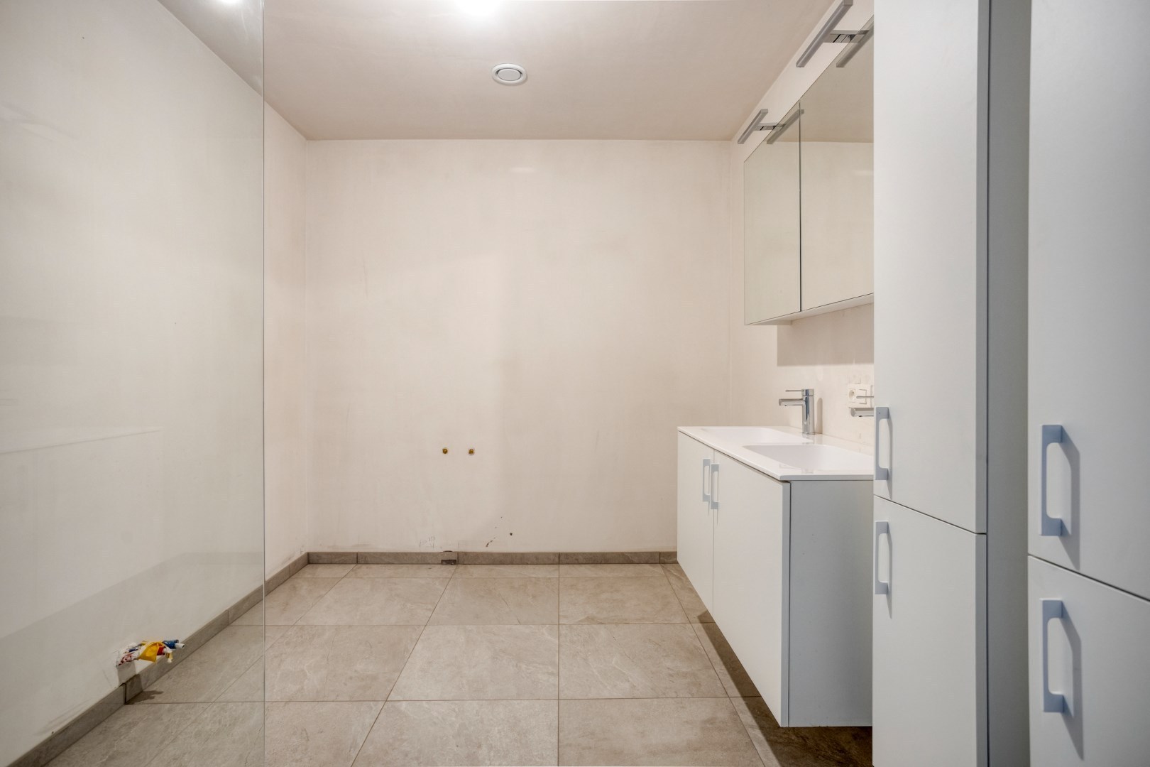 badkamer met voorzieningen voor ligbad