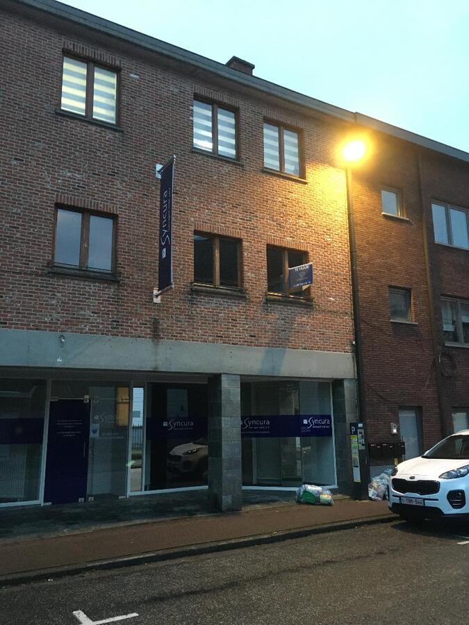 Ruim 2-slaapkamer appartement in centrum Zottegem 
