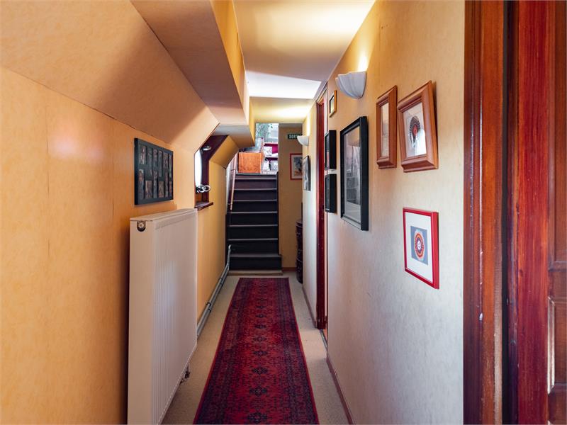 Woonschip met 5 slaapkamers en vaste ligplaats 