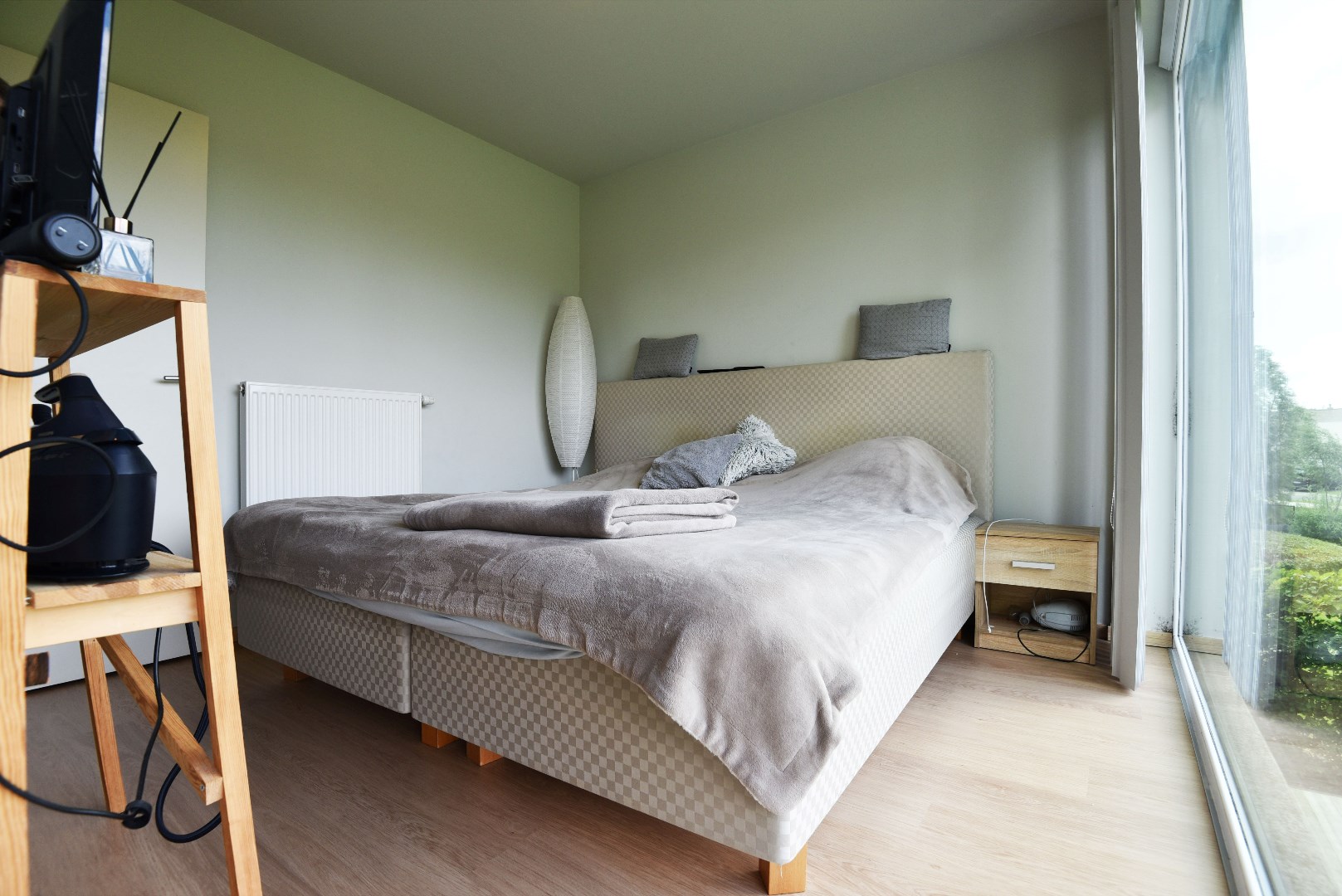 Recente woning met 3 slpks, tuin en 2 parkeerplaatsen te centrum Maldegem 