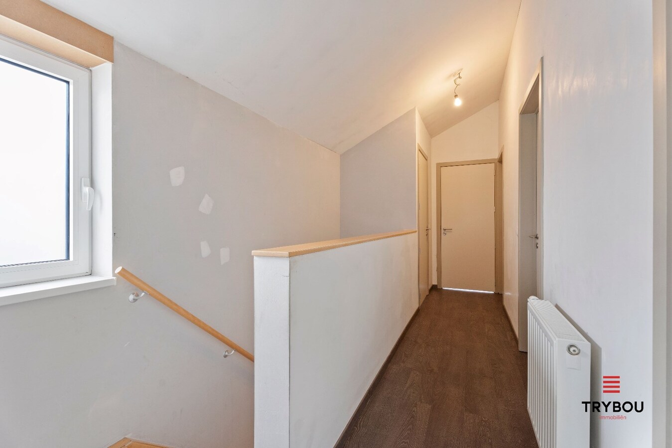 Uitstekend gelegen, halfopen bebouwing met 4 slaapkamers te Ruislede 