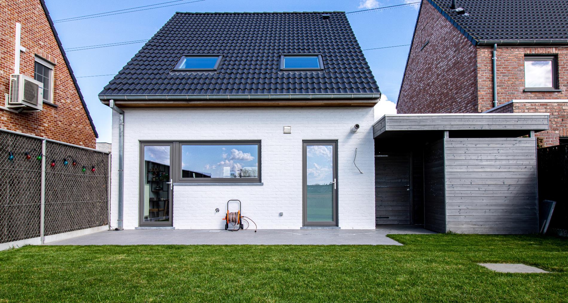 Nieuwbouwwoning met 3 slaapkamers en groene tuin 