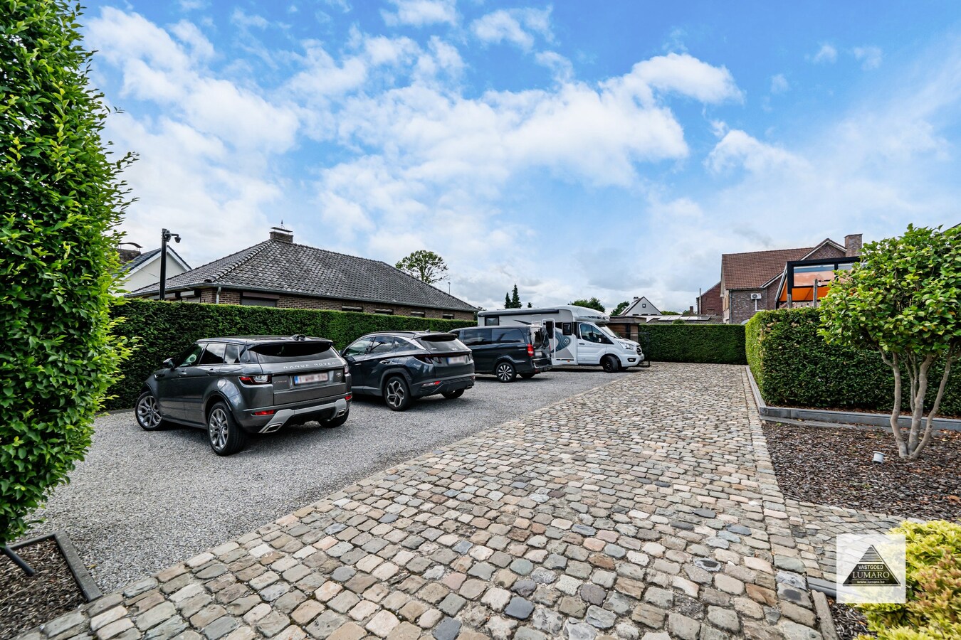 Schitterend horecapand met privé parking en vakantiewoning 