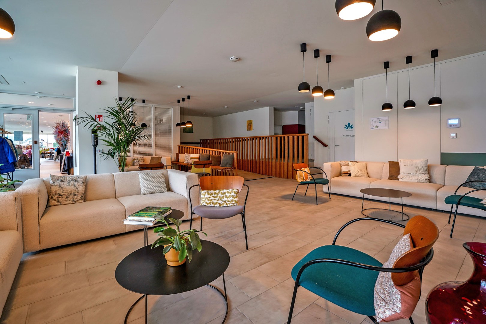 Prachtig 1-slaapkamerappartement met ruim terras (serviceflat) in Residentie Beukenhof, uniek wonen in de dorpskern van Oostduinkerke. 