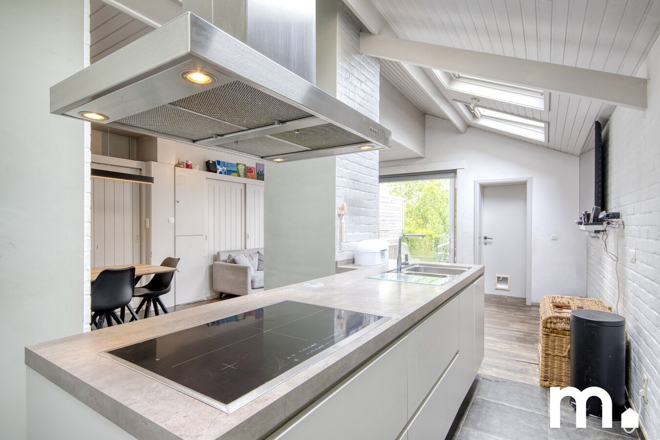 Instapklare woning te Dadizele met schitterend landelijk uitzicht en 5 slaapkamers! 