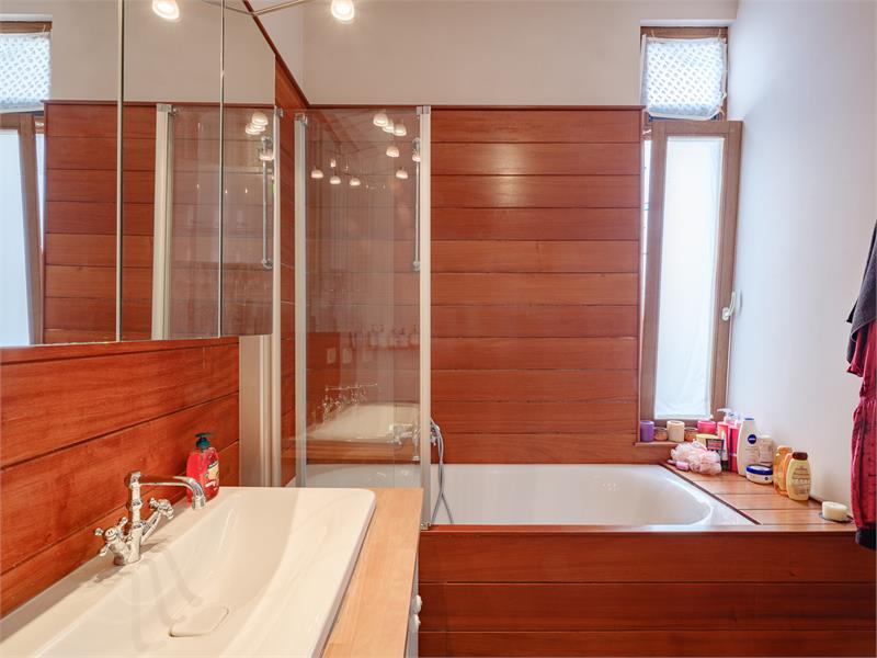 Uniek gerenoveerde woning in levendige buurt 