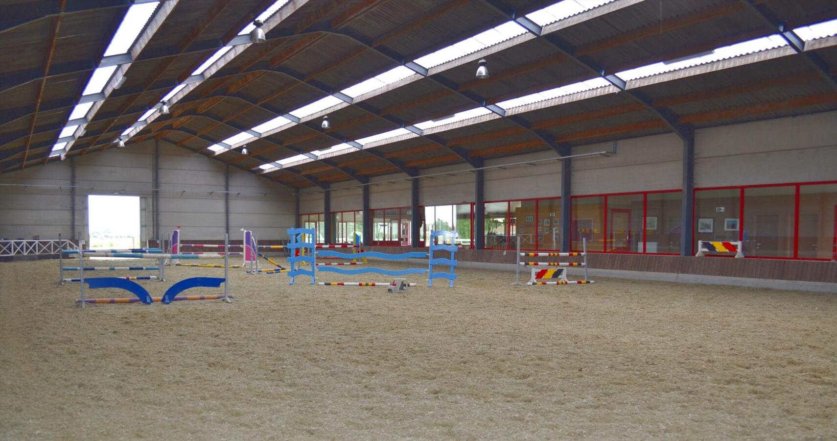 Hippisch complex op ca. 4ha te Diksmuide 