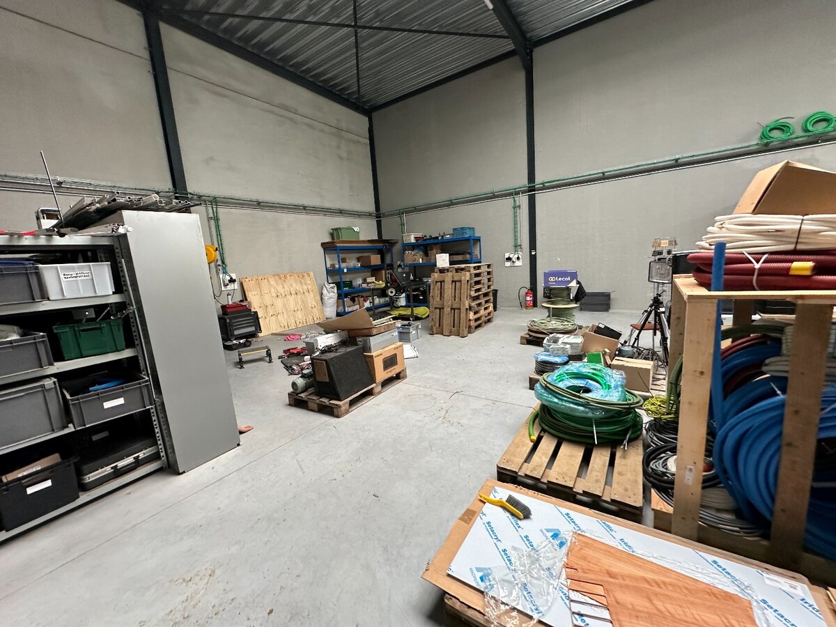 Bedrijfsunit op het industrieterrein van Houthulst 