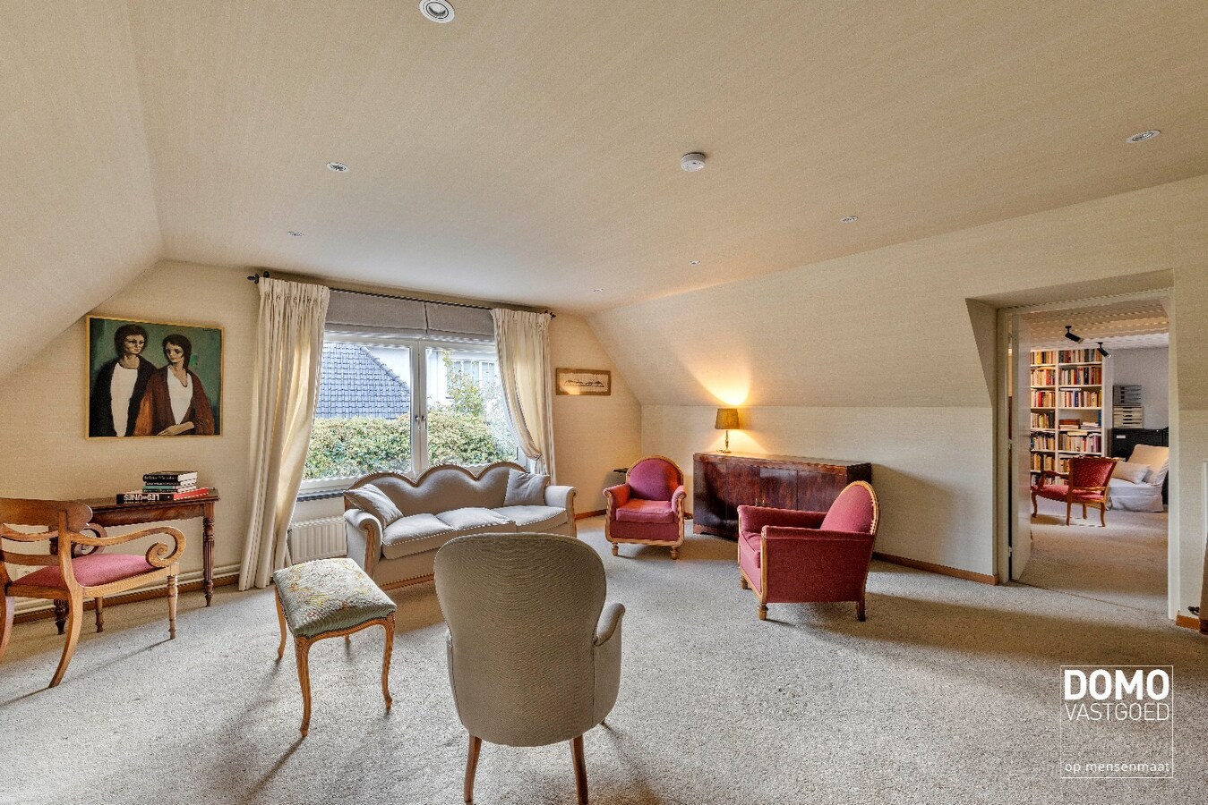 Exclusieve statige open bebouwing met zuid gerichte tuin in het centrum van Kermt (Hasselt) 