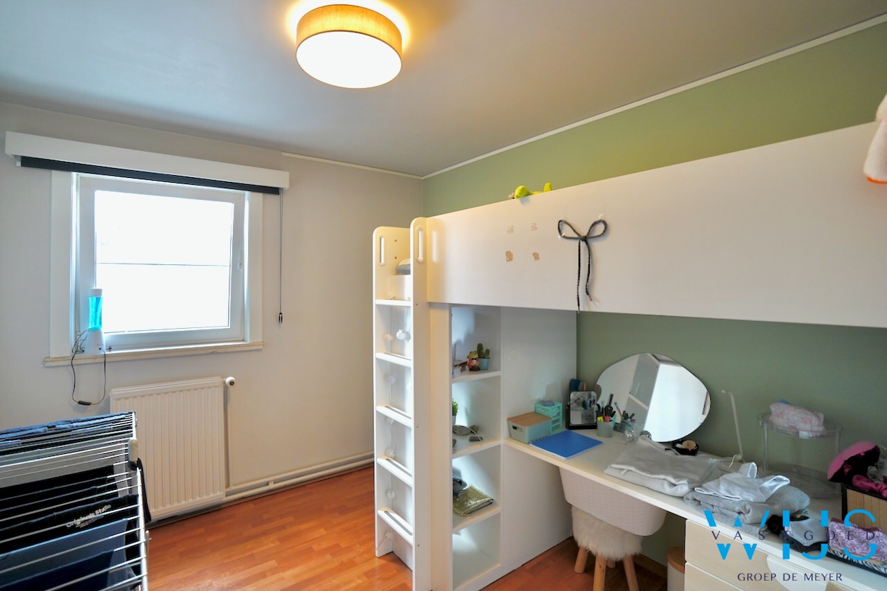 Instapklaar en verrassend ruim appartement op toplocatie in het centrum van Ertvelde! 