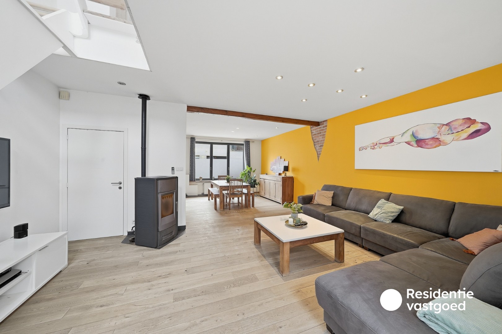 Ruime woning met 6 slaapkamers, garage, tuin en EPC B in Oostende 
