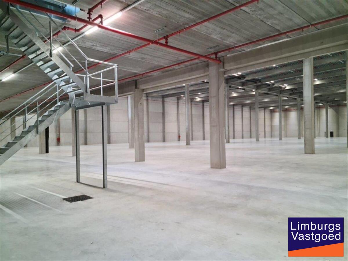 Logistieke opslag v.a. 8.000 m², aan E-313, E-314 
