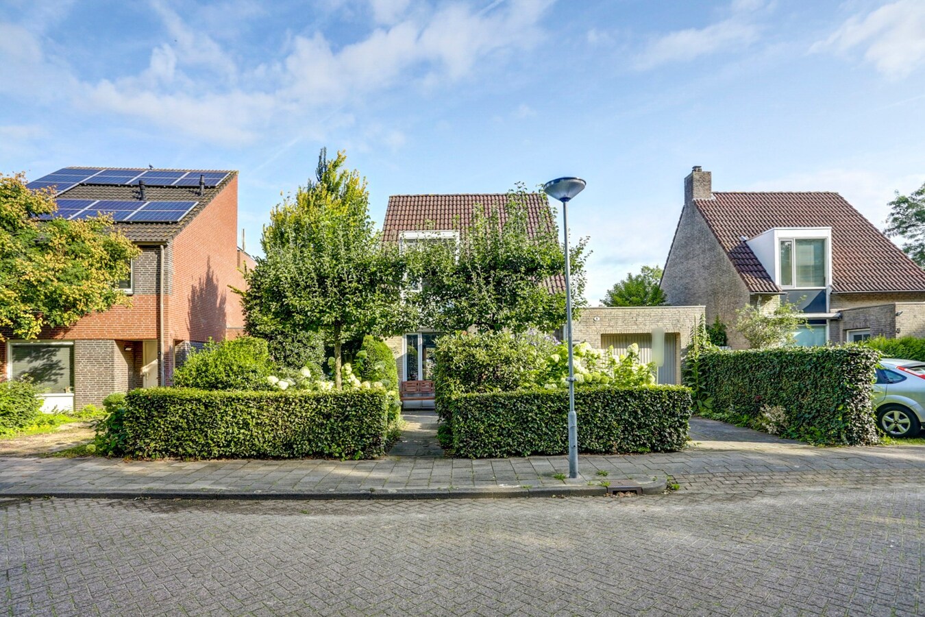 Vrijstaande semi-bungalow 