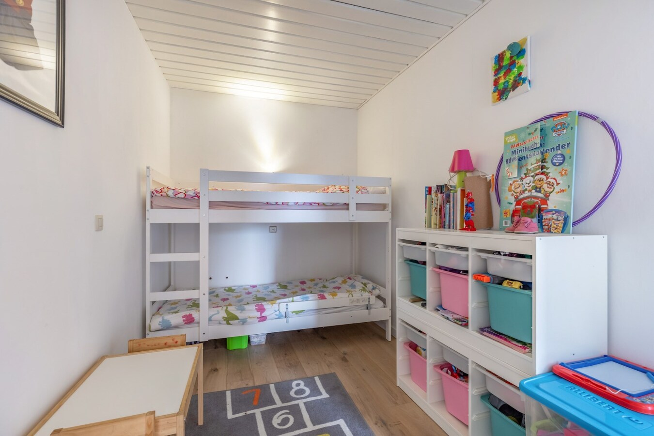 Modern en comfortabel gerenoveerd appartement op de eerste verdieping in het centrum van Neeroeteren 