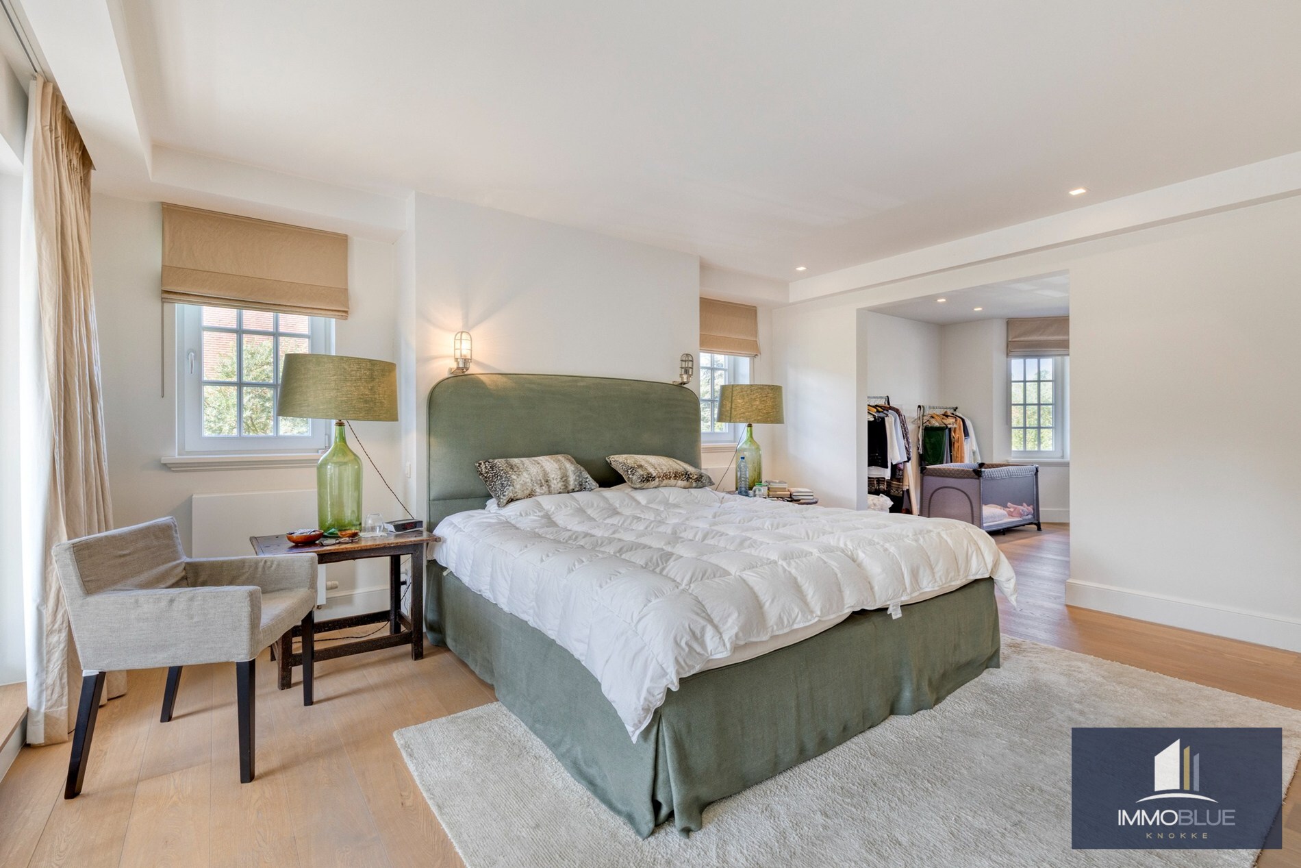 Luxueuze en stijlvolle villa in Engelse Cottage stijl met verwarmd zwembad gelegen in het Zoute. 