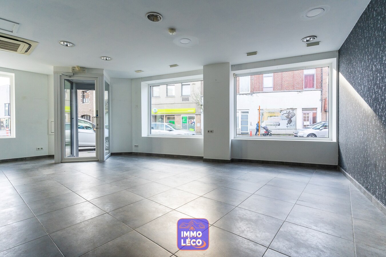 Surface commerciale en plein cœur du village de Dottignies ! 
