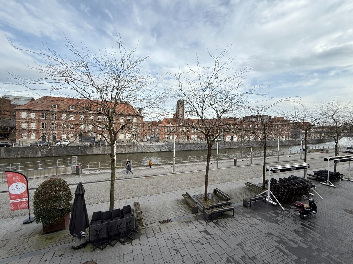 Surface commerciale (+/- 70m²) au bord de l'Escaut ! 