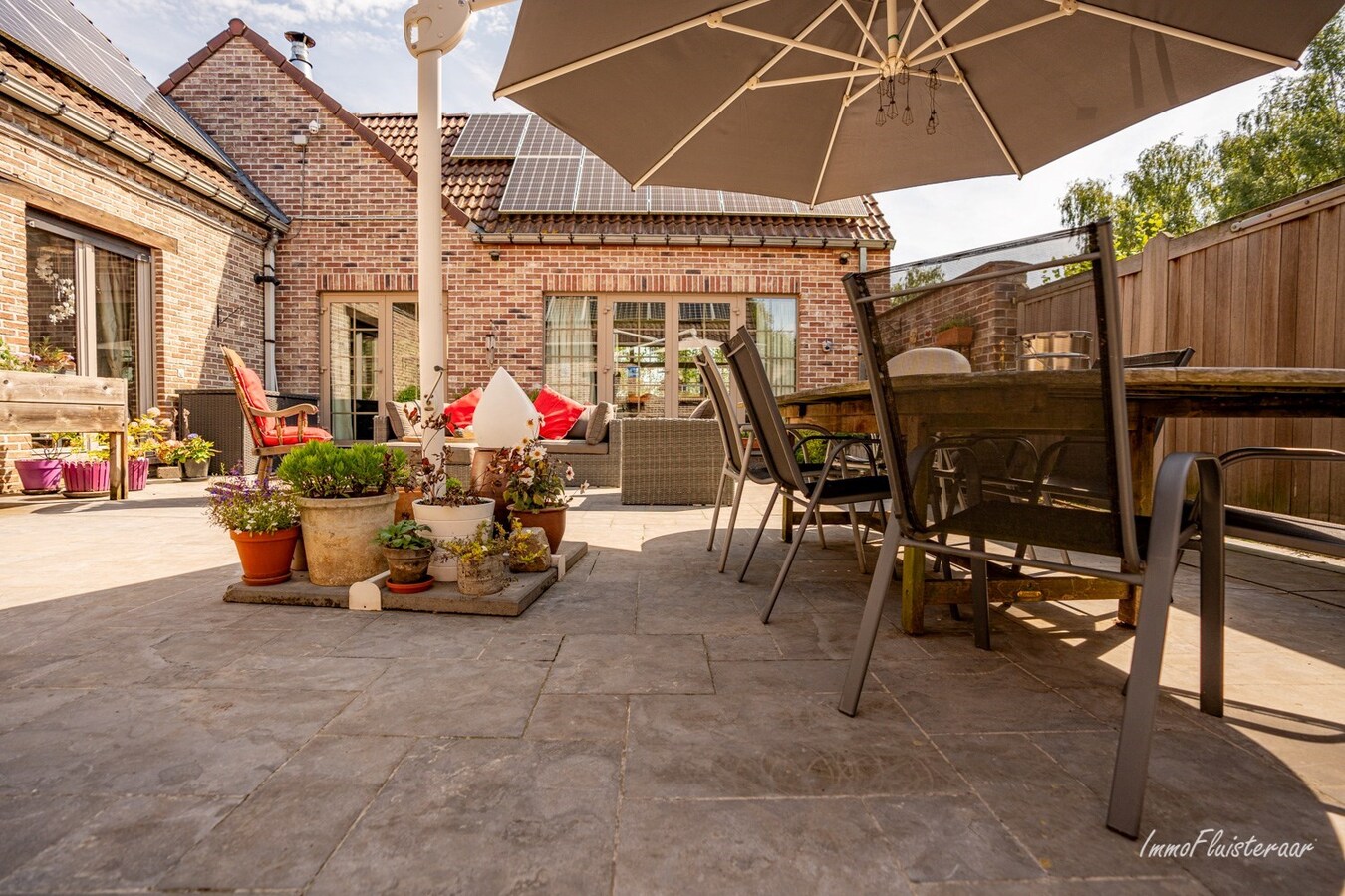 Maison soignée avec 4 écuries sur environ 75 ares à Tielt-Winge (Brabant flamand) 