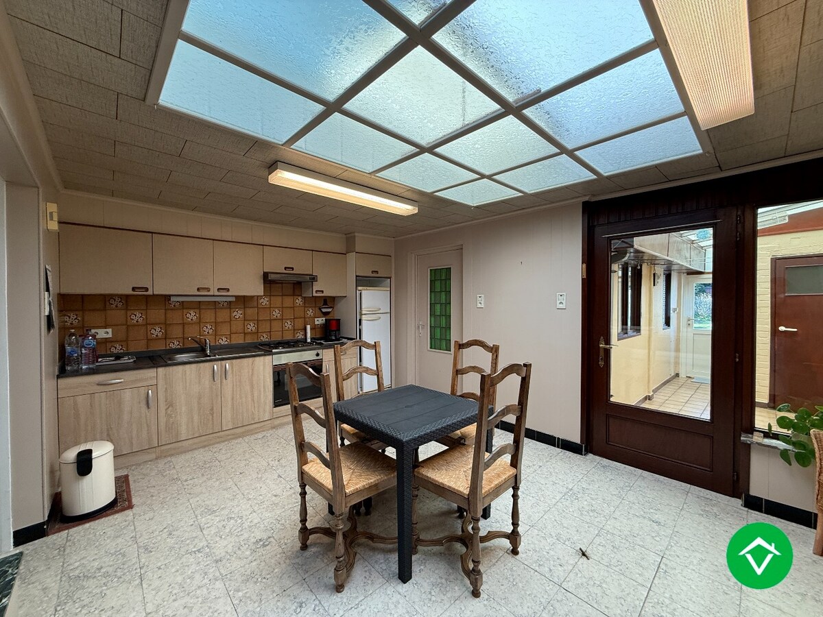 Centraal gelegen woning met 3 slaapkamers en diepe tuin te Roeselare 