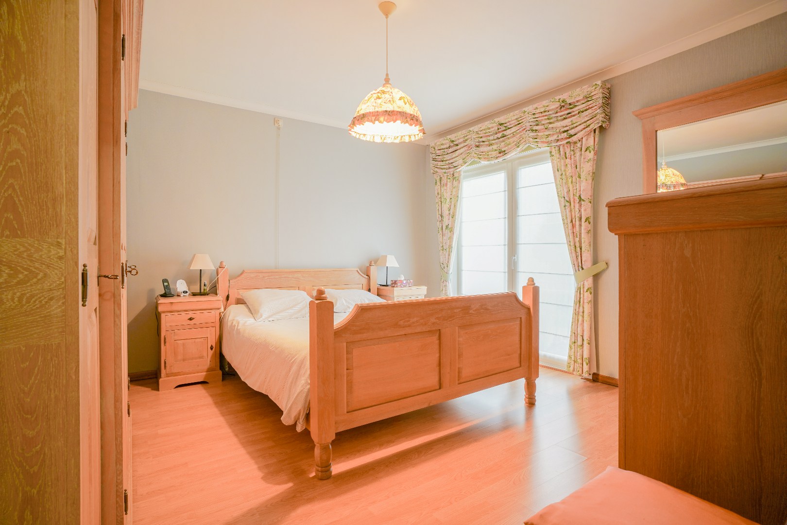 Halfopen bebouwing met 3 slaapkamers, garage en tuin in Sint-Idesbald 