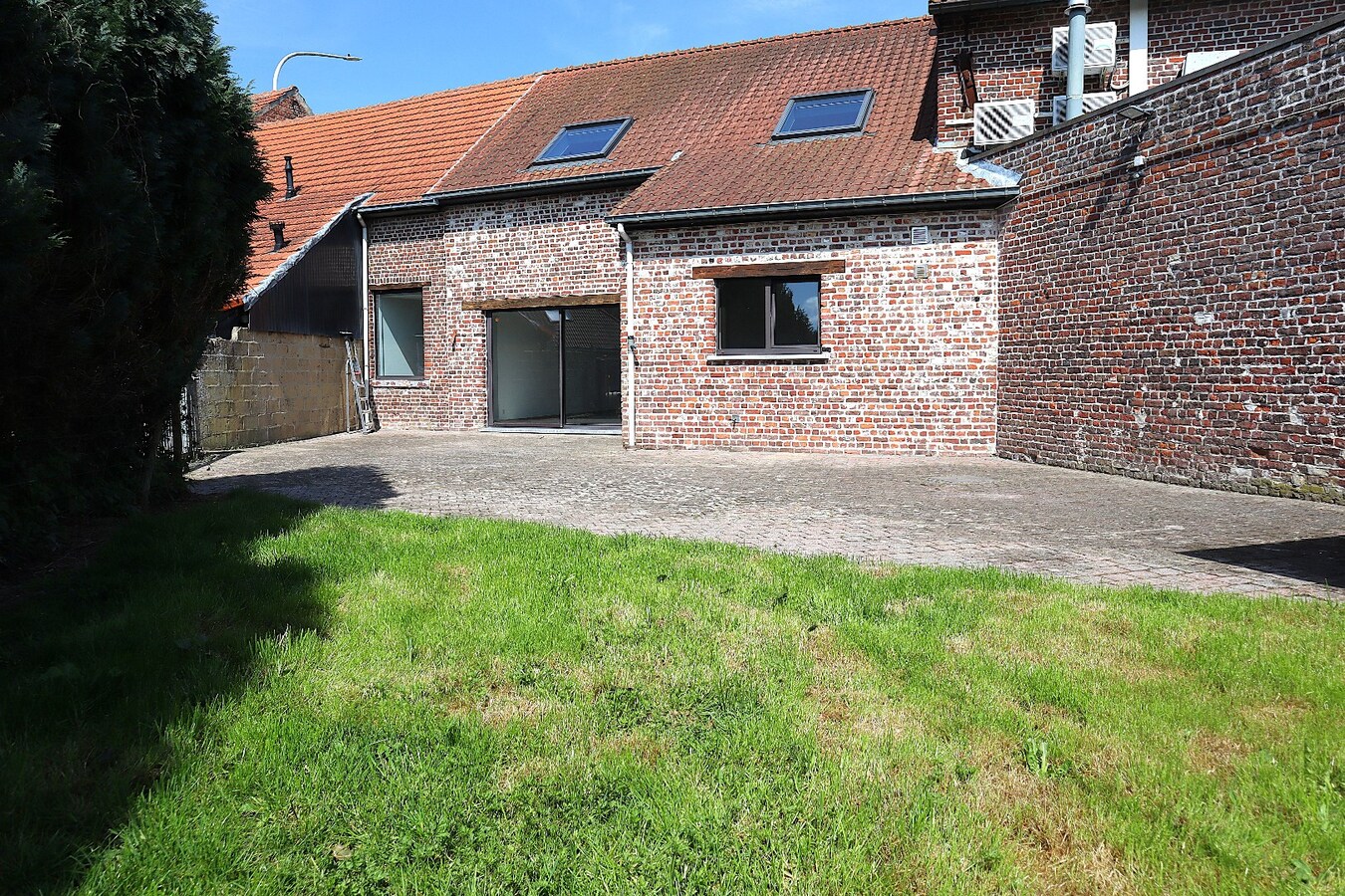 Rijwoning met 4 slaapkamers en tuin te Bierbeek 