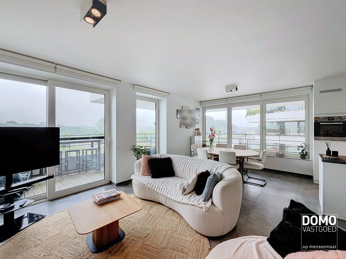 Hoogwaardig afgewerkt appartement gelegen aan de Blauwe Boulevard te Hasselt 