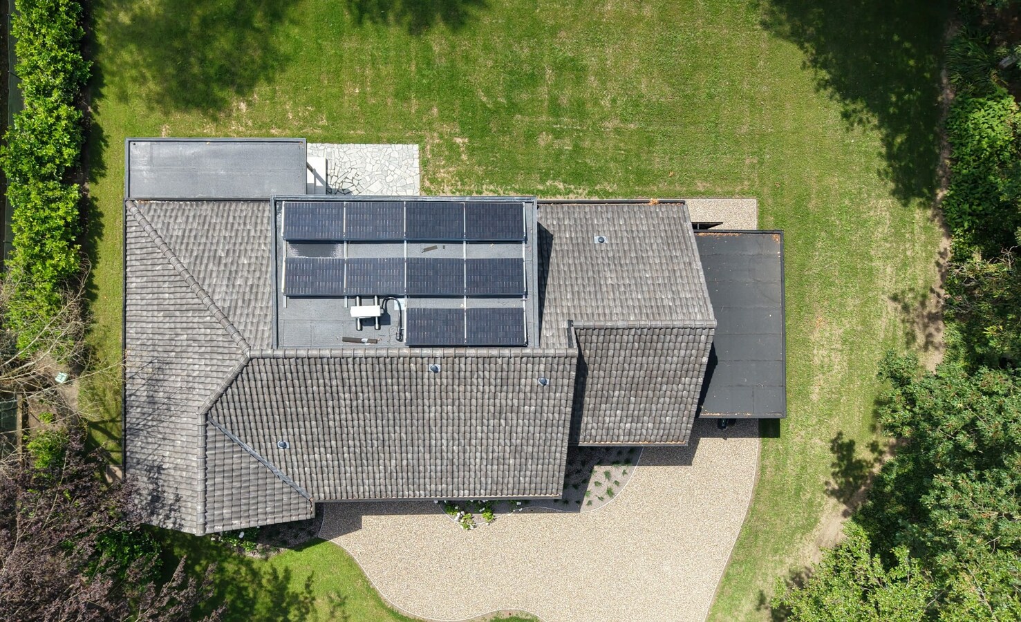 Rustig gelegen eniergiezuinige instapklare luxueuze villa op een West-perceel van 2.198 m² te Zoersel 