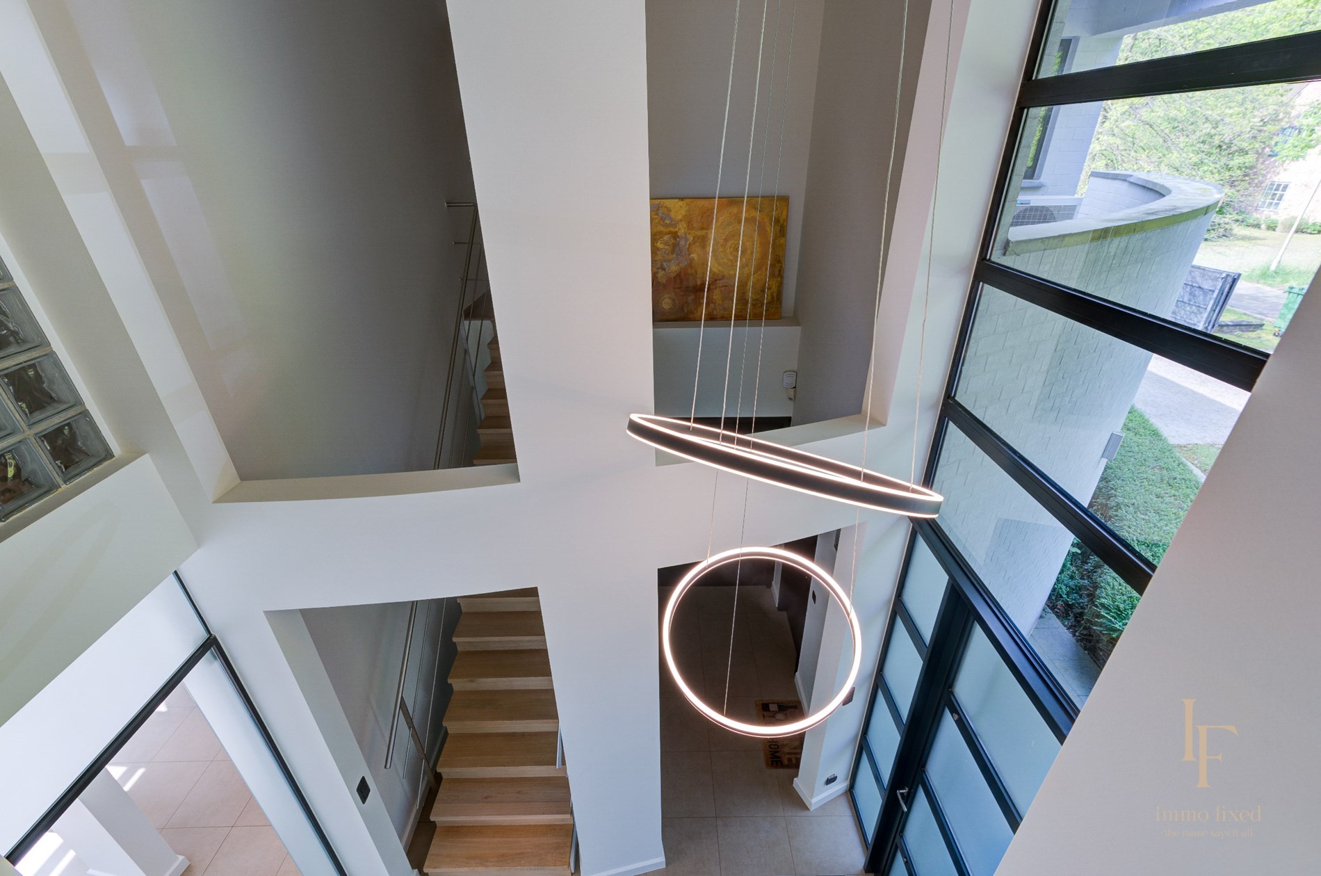 Moderne villa met 7 slaapkamers te Zoersel. 