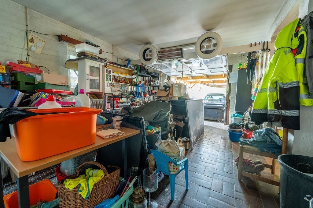 RUIME GELIJKVLOERSE WONING MET 3 SLAAPKAMERS, GARAGE EN RUIME TUIN TE HASSELT (KERMT) 