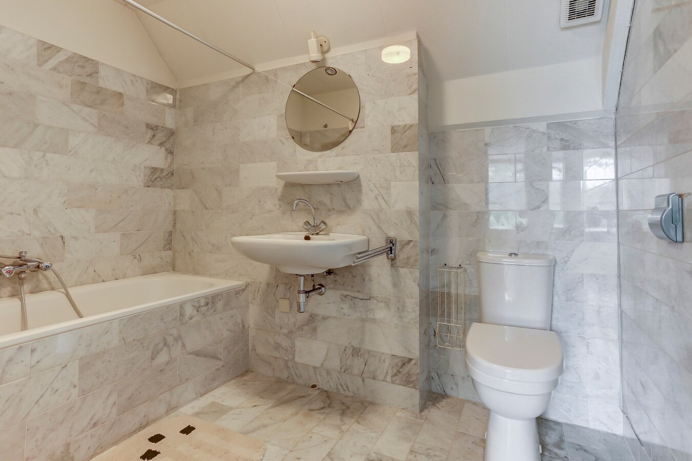 Vrijstaande semi-bungalow 