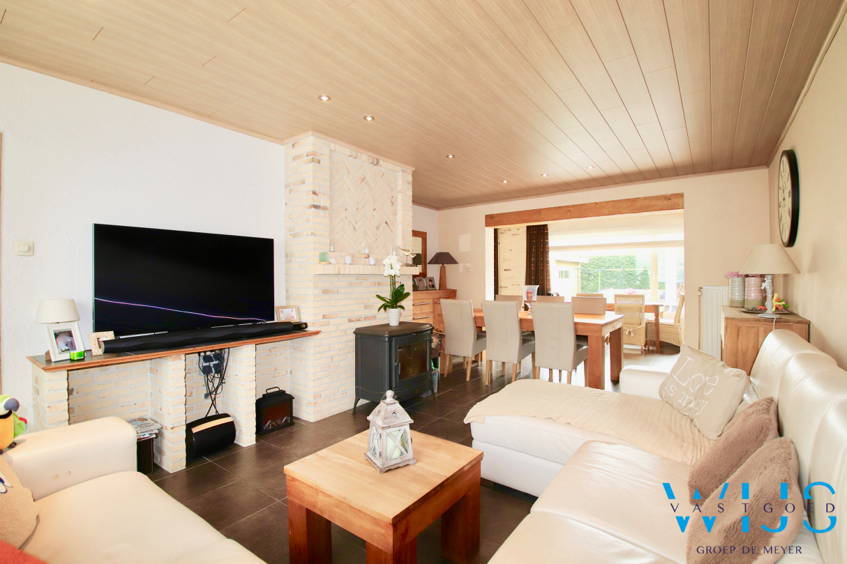 Instapklare gezinswoning met 3 slaapkamers &amp; ruime tuin te Zelzate! 