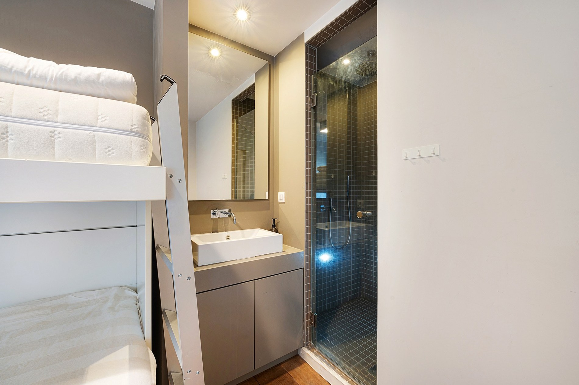 Recent 2-slaapkamer appartement centraal gelegen vlakbij zee in Knokke 