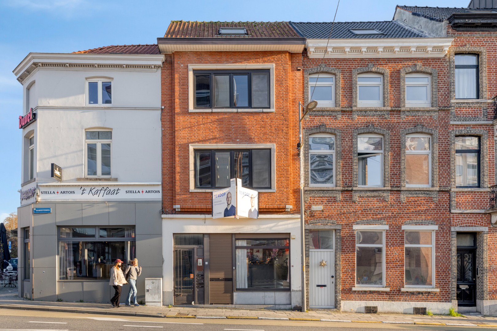 Op te frissen 1-slaapkamer appartement in kleinschalig gebouw 