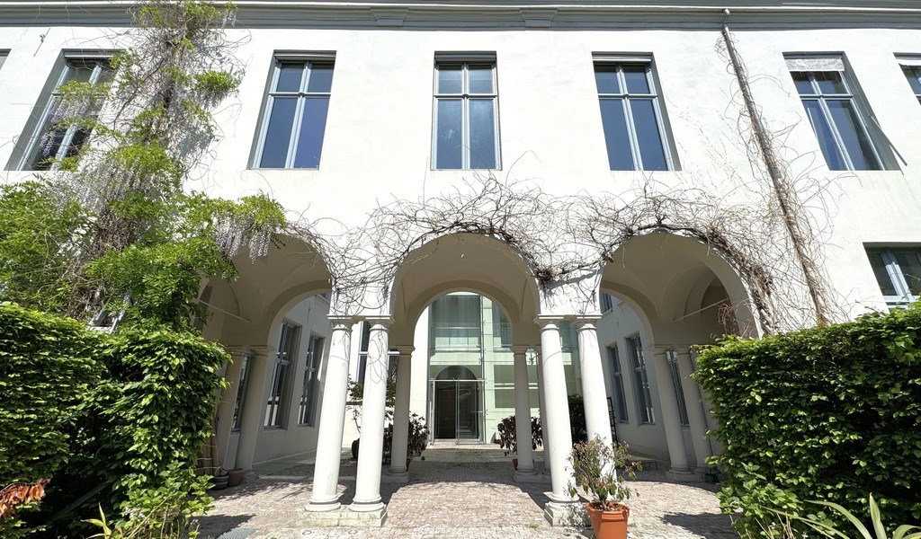 Kantoren te huur in prestigieus herenhuis te Antwerpen