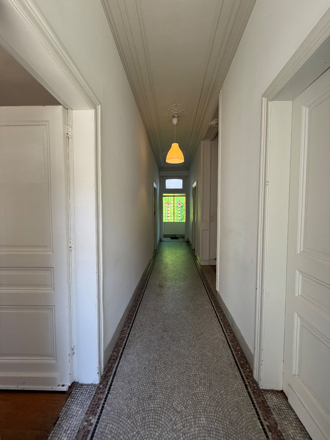 Prachtig herenhuis voor handelsruimte 