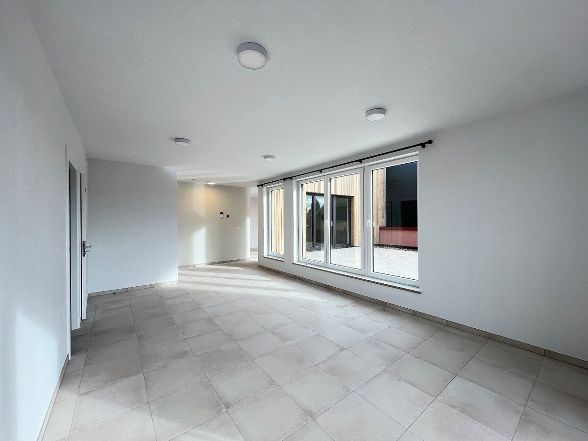 Superbe appartement de 94 m2 avec 2 chambres  et une grande  terrasse 